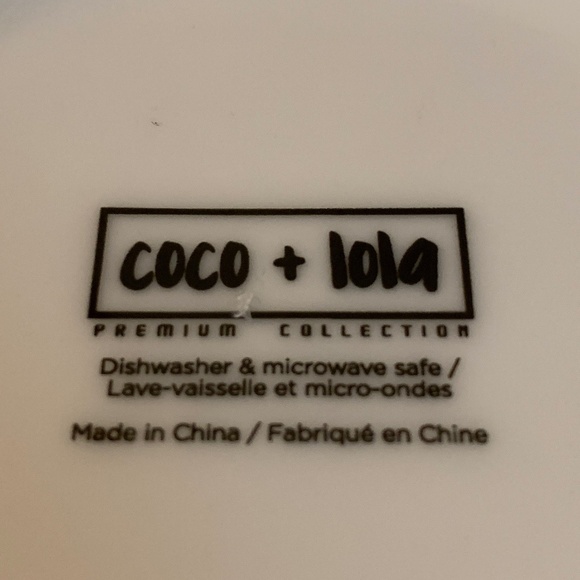 Coco & Lola mug that says Bad Grammar makes me [ sic ]. - Picture 4 of 4